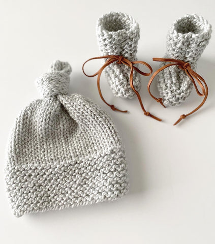 Knot knit hat and bootie newborn combo